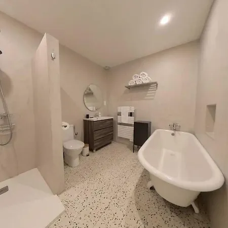 Maison Mazuc- Townhouse With Terrace Pezenas
