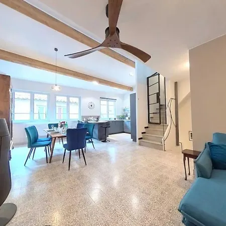 Ferienhaus Maison Mazuc- Townhouse With Terrace *