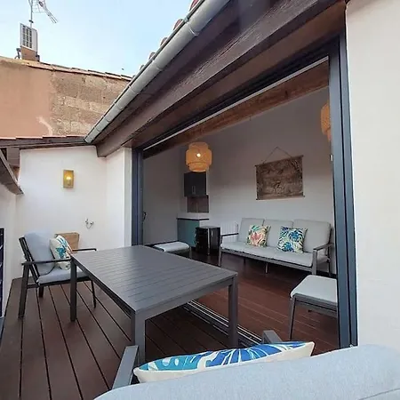 Maison Mazuc- Townhouse With Terrace Ferienhaus